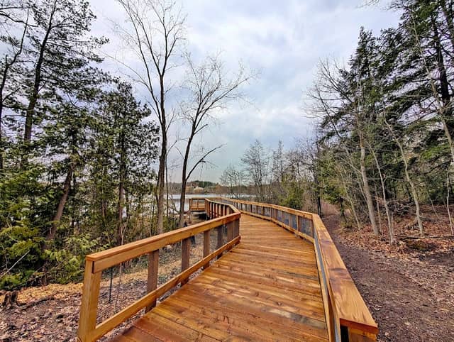 Lake Seneca Trail Parking - Image 2