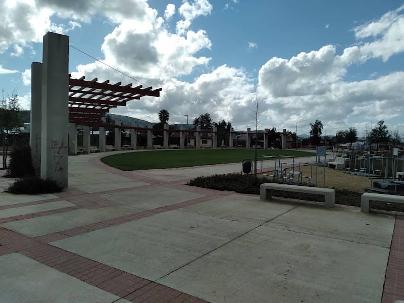 Canal de la Luz Park - Image 2