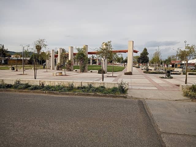 Canal de la Luz Park - Image 1