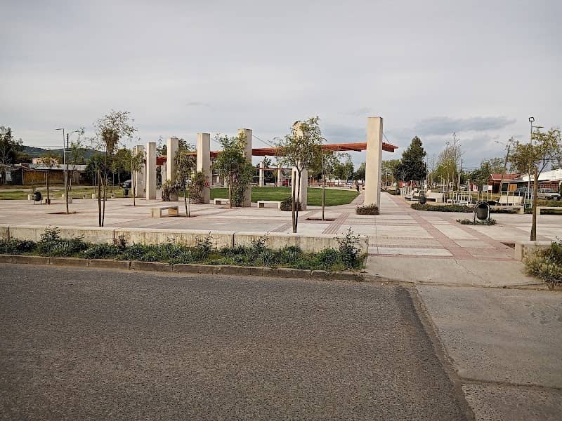 Canal de la Luz Park - Image 1