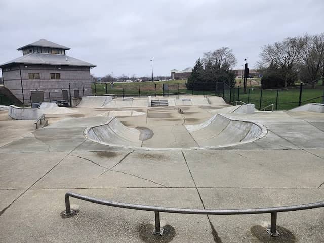 Dillon Park Skate Park - Image 2