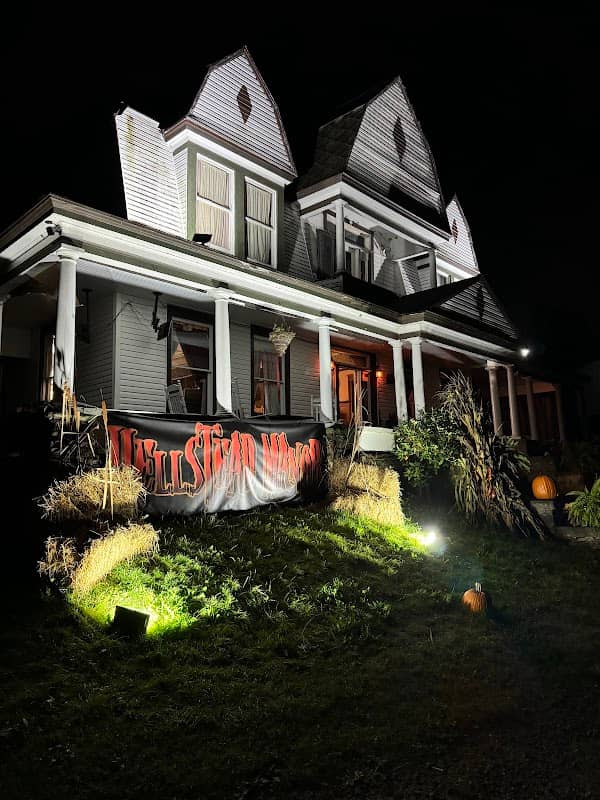 Hellstead Manor - Image 2