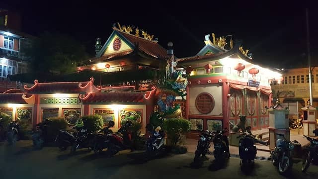 Tri Dharma Bumi Raya Temple (The centerpoint of Singkawang City) - Image 2