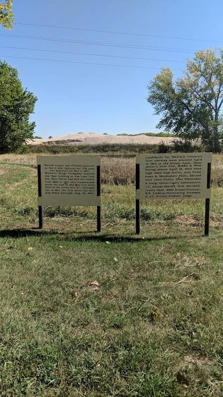 Lone Tree Monument - Image 2