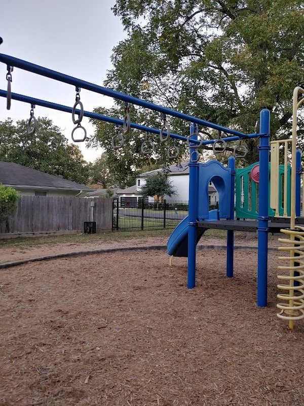 Henry Froehner Pocket Park - Image 3
