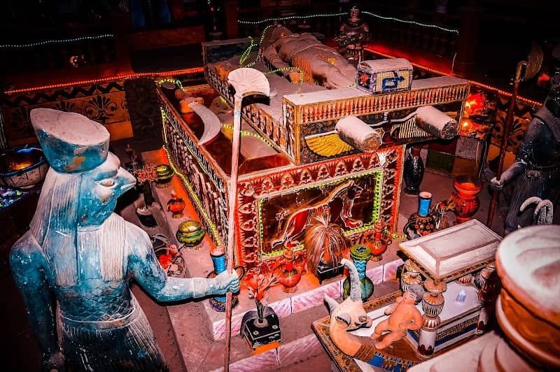 The Eight Greatest Wonders of the World Museum - Image 2