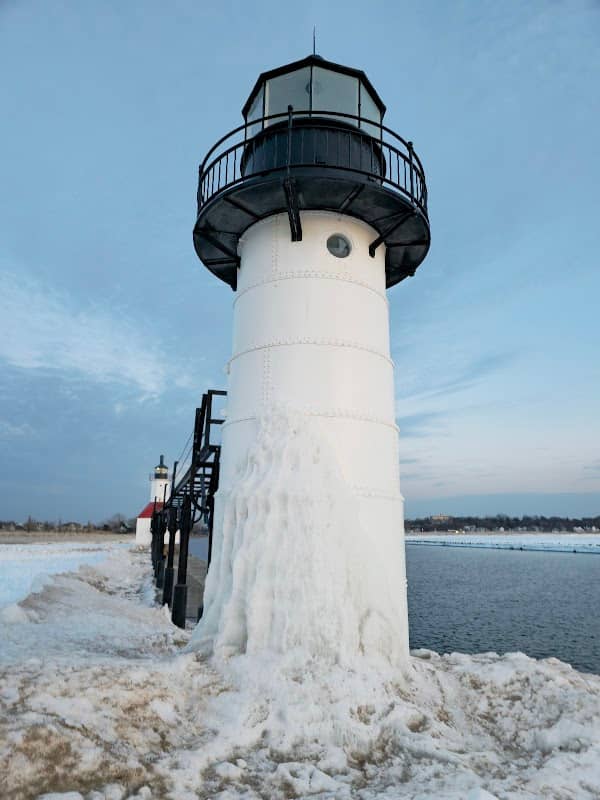 St. Joseph River & South Pier lighthouse - Image 1