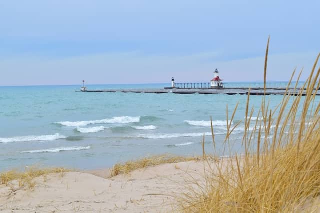 St. Joseph River & South Pier lighthouse - Image 3