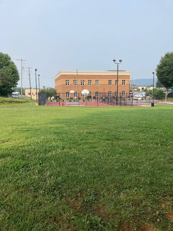Mary Elizabeth Park - Image 2