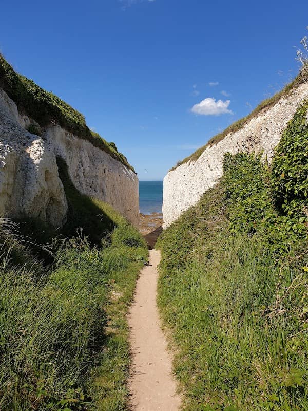 Kingsgate Bay Beach - Image 1