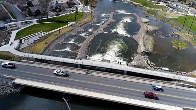 Bend Whitewater Park - Image 1
