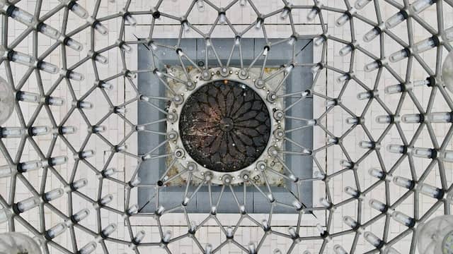 Luchrone - Image 2