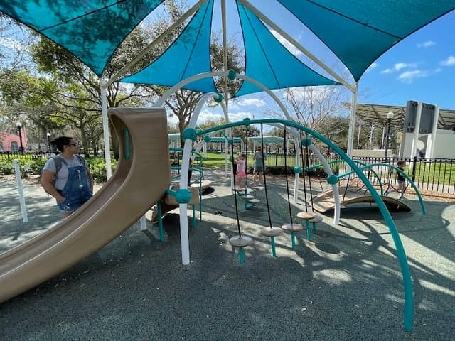 Sims Park - Image 2