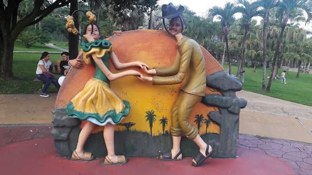 Fundadores Park - Image 1