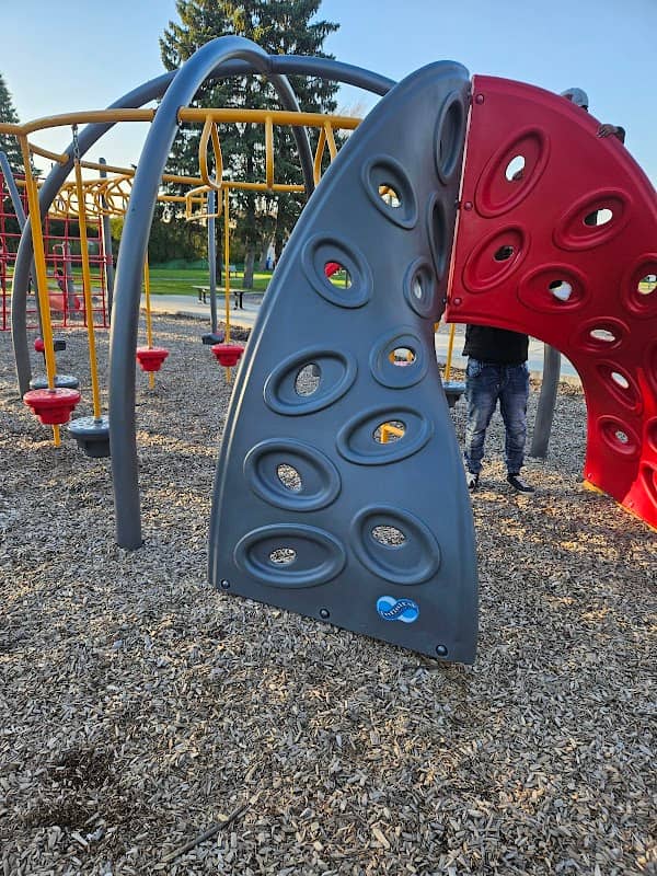 Roland Park - Image 2