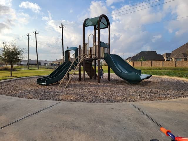 Province Village Park - Image 1