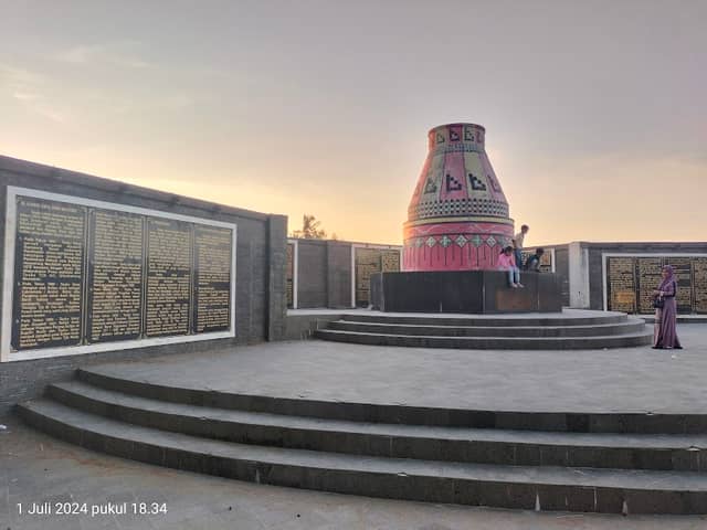 Tugu kupiah Teuku Umar - Image 1