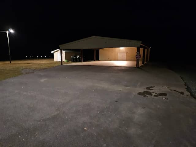 Geneva/ Box Springs Park - Image 1