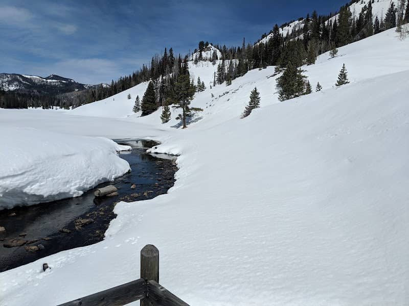 Hahns Peak Lake Picnic Site - Image 3