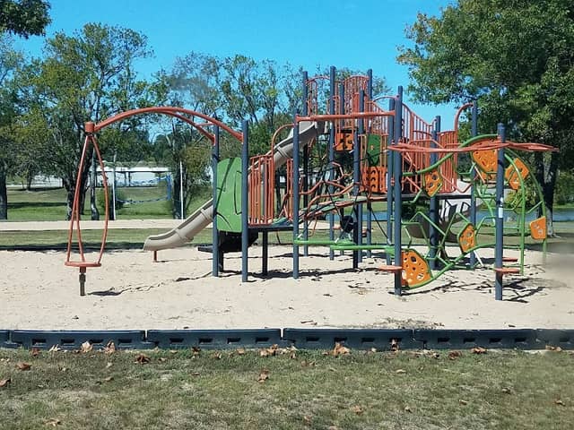 Snowdale Park - Image 1