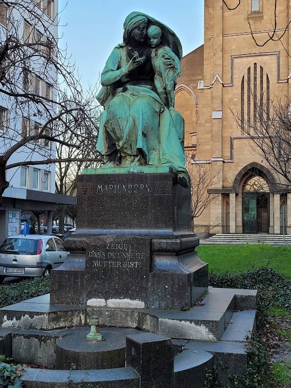 Monument - Image 1
