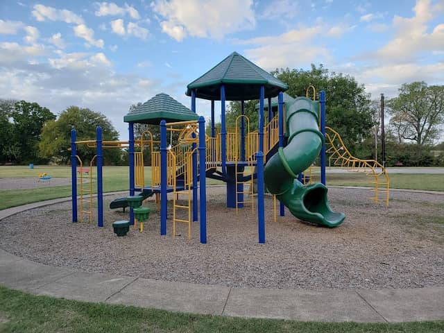 Rosebud Park - Image 3