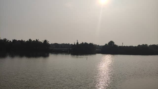 Andaloor Kadavu - Image 1