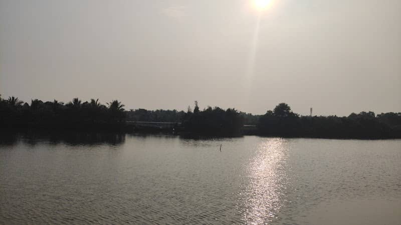 Andaloor Kadavu - Image 1