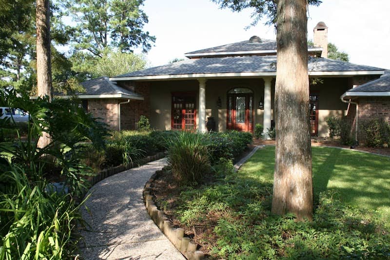 Louisiana Cajun Mansion Bed and Breakfast - Image 2