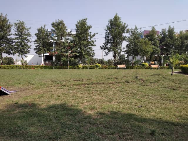 ROSE GARDEN - Image 1