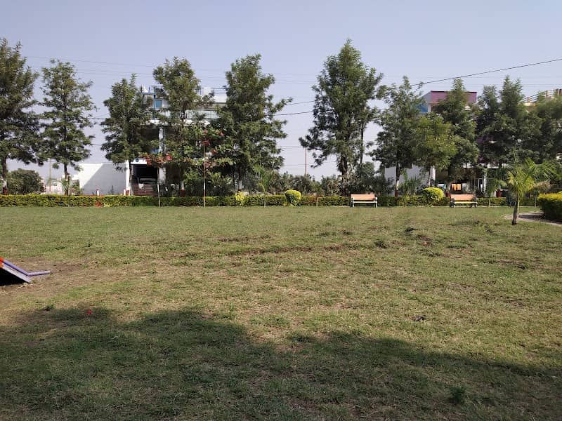 ROSE GARDEN - Image 1