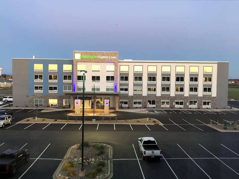 Holiday Inn Express & Suites Tomah by IHG - Image 1