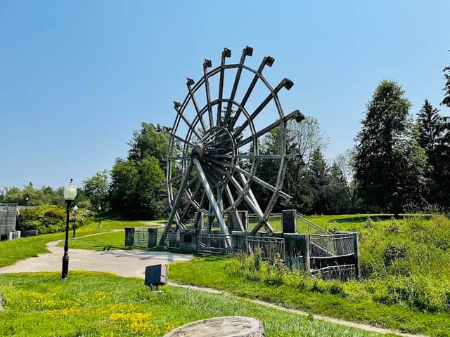 New Hamburg Water Wheel - Image 1