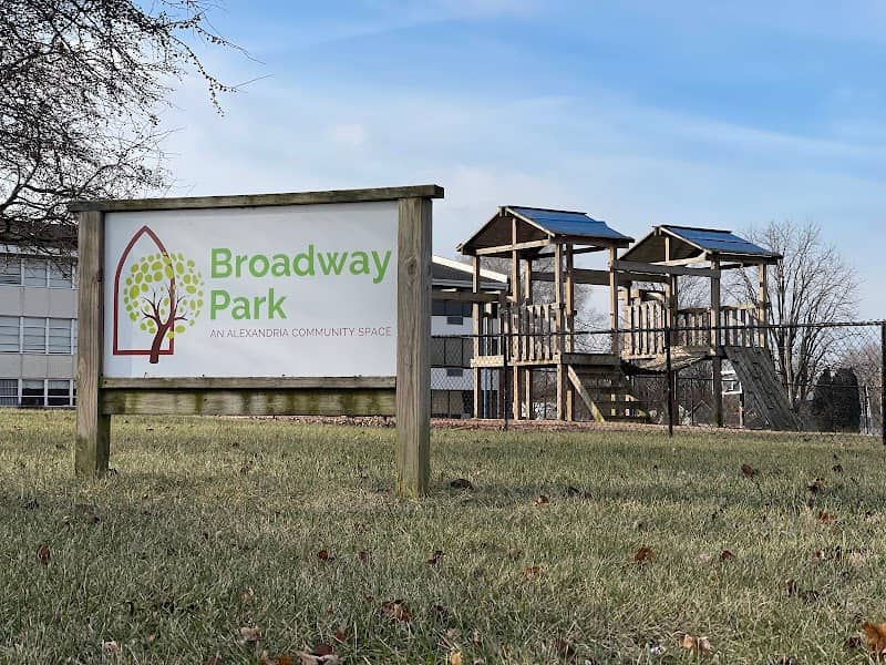 Broadway Park - Image 1