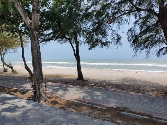 Chalathat Beach - Image 2