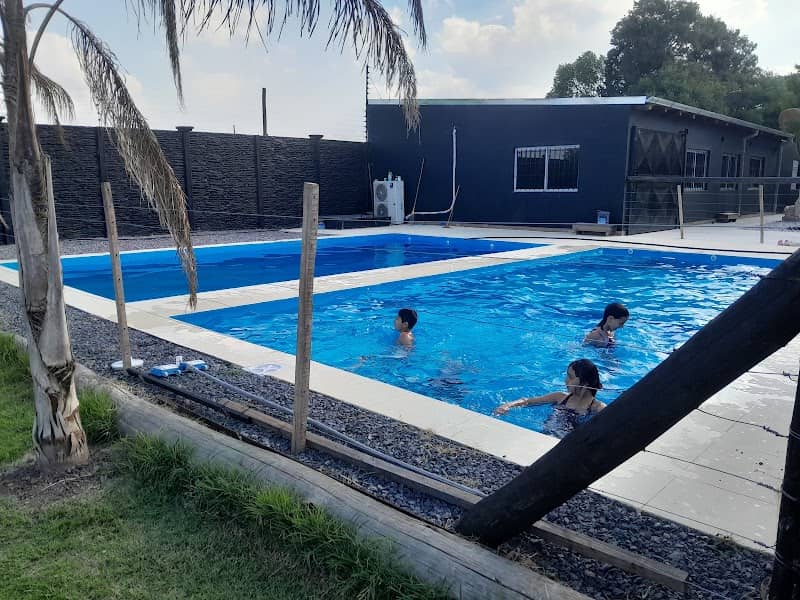 Quinta Hunter - Image 1