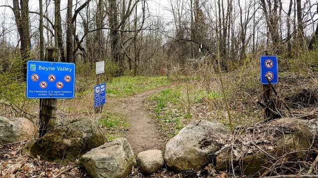 Boyne Valley Provincial Park Parking - Image 1