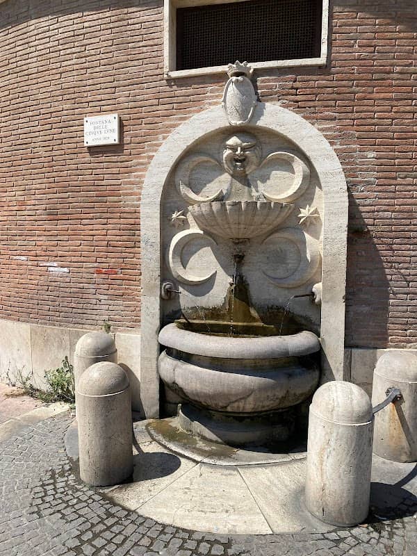 Fontana delle Cinque Lune - Image 1
