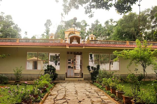 Varadoor Shri Ananthanatha Swami Digambar Jain Temple - Image 1