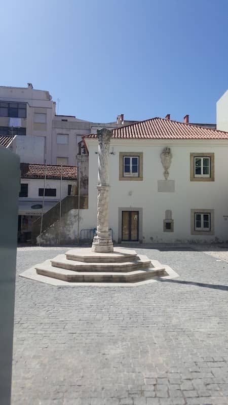Pelourinho de Alverca do Ribatejo - Image 2