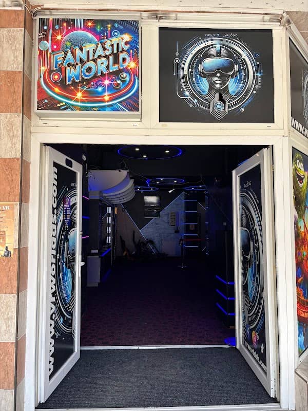 VR world DS - Image 2