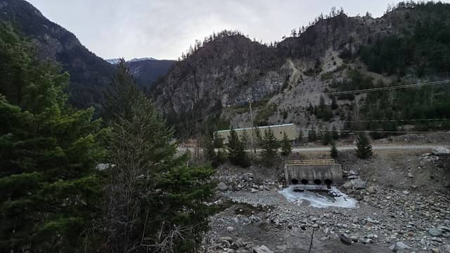 Seton dam trail head - Image 1