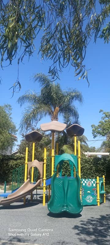 Oasis Park - Image 3