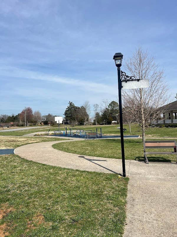 Harris Court Park - Image 2