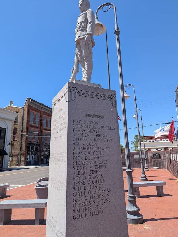 Heroes Plaza - Image 1