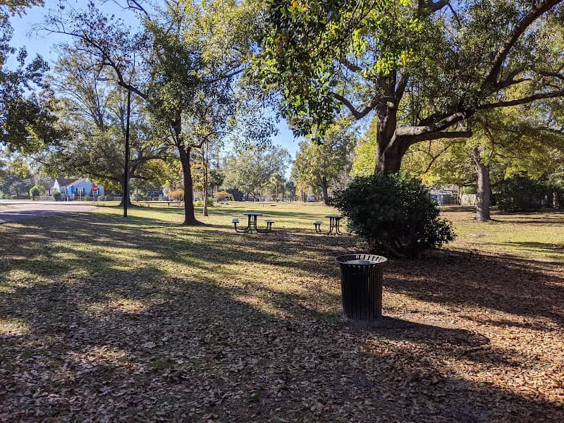 Palmetto Gardens - Image 2