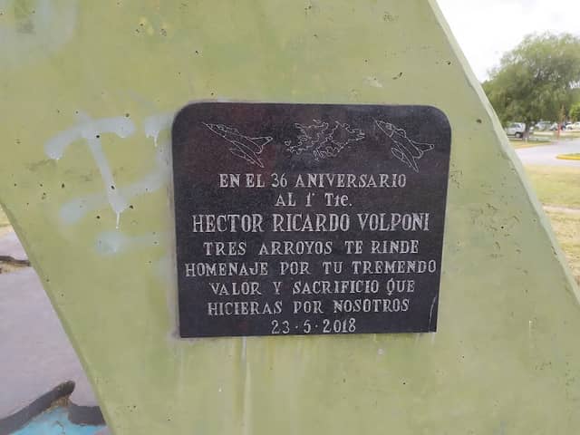 Rotonda el AVIÓN - Image 2