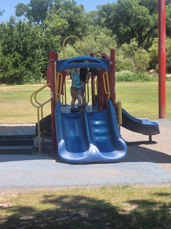 Riverfront Park - Image 2