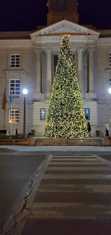 Historic Downtown Columbia Public Square - Image 2