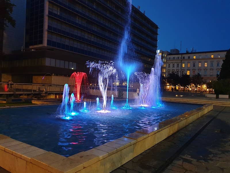 Fountain - Image 2